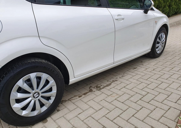 Seat Leon cena 16900 przebieg: 163485, rok produkcji 2010 z Wąchock małe 667